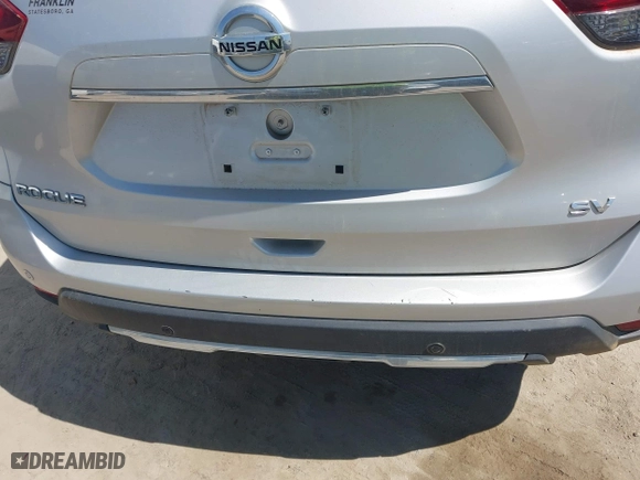 2019 Nissan Rogue SL with VIN 5N1AT2MT8KC761268, listed as a IAAI auction lot 41833181 with 108,687 mi miles. Bid and sale history available at carsss.com. Image 6.