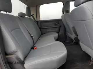 2017 Ram 2500 Tradesman z VIN 3C6UR5HL2HG683630, wystawiony jako Copart lot #83050924 z przebiegiem 172 593 mil mil oraz Szkoda całkowita • Salvage title. Historia ofert i sprzedaży dostępna na DreamBid. Obrazek 10.