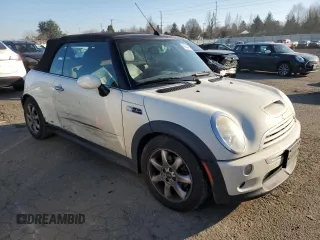 2008 MINI Convertible S with VIN WMWRH33598TU81236, listed as a Copart auction lot 42332895 with 140,607 mi miles and Salvage title. Bid and sale history available at DreamBid. Image 4.