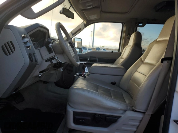 2008 Ford F-250 XL z VIN 1FTSW21Y38EA68492, wystawiony jako Copart lot #49216215 z przebiegiem 131 231 mil mil oraz Szkoda całkowita • Salvage title. Historia ofert i sprzedaży dostępna na DreamBid. Obrazek 7.