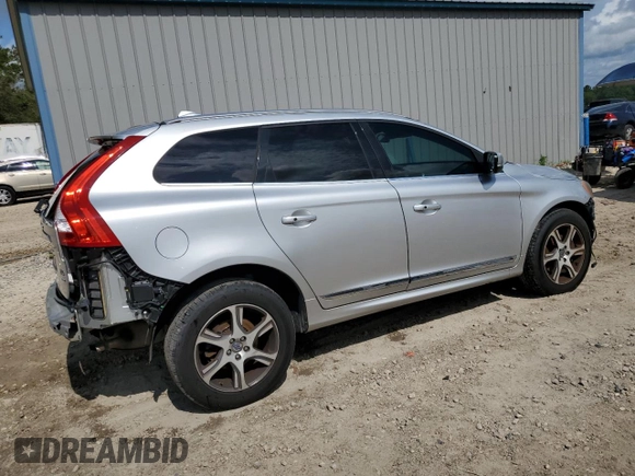 2014 Volvo XC60 R-Design Premier Plus with VIN YV4902DZ5E2516262, listed as a Copart auction lot 57967335 with 123,313 mi miles and Salvage title. Bid and sale history available at DreamBid. Image 3.