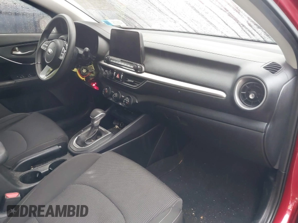 2020 Kia Forte LXS z VIN 3KPF24AD4LE184223, wystawiony jako IAAI lot #41564698 z przebiegiem 32 683 mil mil oraz . Historia ofert i sprzedaży dostępna na DreamBid. Obrazek 5.