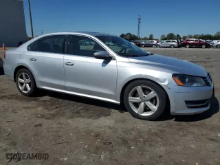 2012 Volkswagen Passat SE w/Sunroof with VIN 1VWBH7A34CC031724, listed as a Copart auction lot 52285705 with 85,593 mi miles and Clean Title. Bid and sale history available at carsss.com. Image 4.