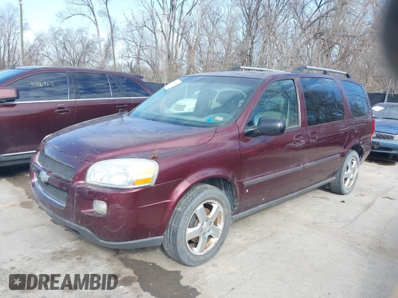 2007 Chevrolet Uplander 3LT z VIN 1GNDV33107D166599, wystawiony jako IAAI lot #41794153 z przebiegiem 179 634 mil mil oraz . Historia ofert i sprzedaży dostępna na DreamBid. Obrazek 2.