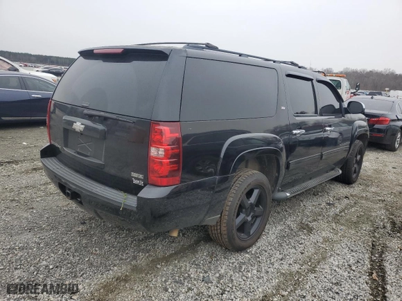 2009 Chevrolet Suburban LT w/2LT with VIN 1GNFK26339R234196, listed as a Copart auction lot 46078305 with 239,882 mi miles and Salvage Title. Bid and sale history available at carsss.com. Image 3.