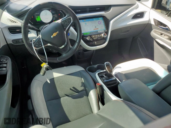 2020 Chevrolet Bolt EV 2LT z VIN 1G1FX6S06L4137097, wystawiony jako Copart lot #58361145 z przebiegiem 37 304 mil mil oraz Szkoda całkowita • Salvage title. Historia ofert i sprzedaży dostępna na DreamBid. Obrazek 8.