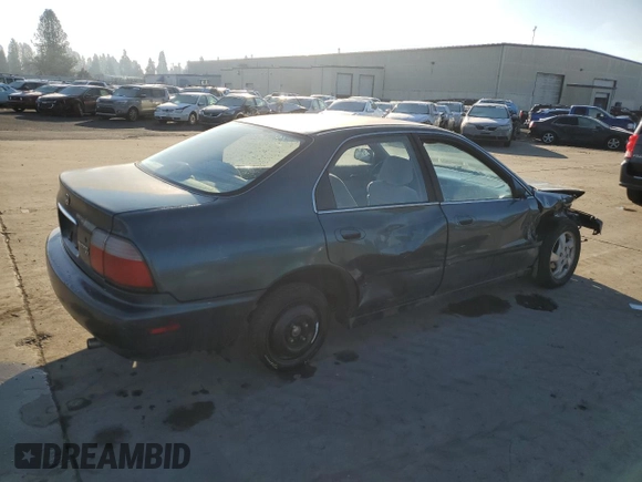 1996 Honda Accord LX with VIN 1HGCD5636TA278854, listed as a Copart auction lot 88117305 with 218,132 mi miles and Salvage Title. Bid and sale history available at DreamBid. Image 3.