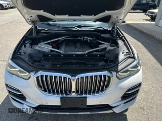 2019 BMW X5 xDrive40i z VIN 5UXCR6C56KLK99829, wystawiony jako Copart lot #58981345 z przebiegiem 165 939 mil mil oraz Tytuł czysty. Historia ofert i sprzedaży dostępna na DreamBid. Obrazek 7.