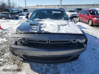 2019 Dodge Challenger SXT with VIN 2C3CDZGG3KH675448, listed as a Copart auction lot 44986285 with 84,183 mi miles and Salvage Title. Bid and sale history available at carsss.com. Image 5.