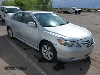 2008 Toyota Camry LE z VIN 4T1BE46K68U792150, wystawiony jako IAAI lot #42204907 z przebiegiem 154 960 mil mil oraz . Historia ofert i sprzedaży dostępna na DreamBid. Obrazek 1.