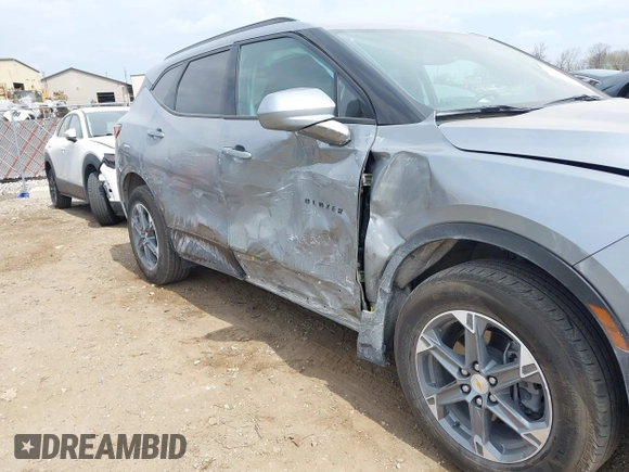 2023 Chevrolet Blazer LT с VIN 3GNKBHR40PS235497, выставлен на аукционе IAAI как лот 42124586 с пробегом 20 533 миль миль и . История ставок и продаж доступна на DreamBid. Изображение 6.