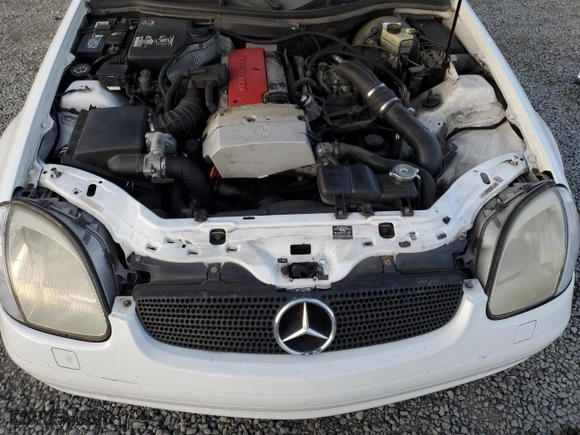 2000 Mercedes-Benz SLK-Class Kompressor with VIN WDBKK47F8YF169677, listed as a Copart auction lot 88743035 with 141,680 mi miles and Salvage Title. Bid and sale history available at carsss.com. Image 11.