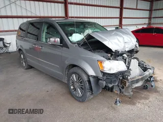 2014 Chrysler Town & Country Touring L z VIN 2C4RC1CG9ER144107, wystawiony jako IAAI lot #41882751 z przebiegiem 112 317 mil mil oraz . Historia ofert i sprzedaży dostępna na DreamBid. Obrazek 1.
