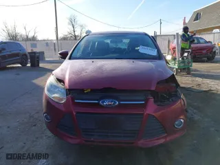 2014 Ford Focus SE with VIN 1FADP3K26EL422900, listed as a IAAI auction lot 41553993 with 98,013 mi miles. Bid and sale history available at carsss.com. Image 13.