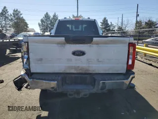 2023 Ford F-350 z VIN 1FT8X3BA4PEC82078, wystawiony jako Copart lot #46542345 z przebiegiem Nie podano mil oraz Szkoda całkowita • Salvage title. Historia ofert i sprzedaży dostępna na DreamBid. Obrazek 6.