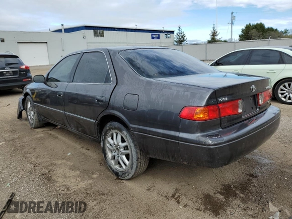 2001 Toyota Camry LE z VIN JT2BF22K010295564, wystawiony jako Copart lot #55111755 z przebiegiem 379 337 mil mil oraz Szkoda całkowita • Salvage title. Historia ofert i sprzedaży dostępna na DreamBid. Obrazek 2.
