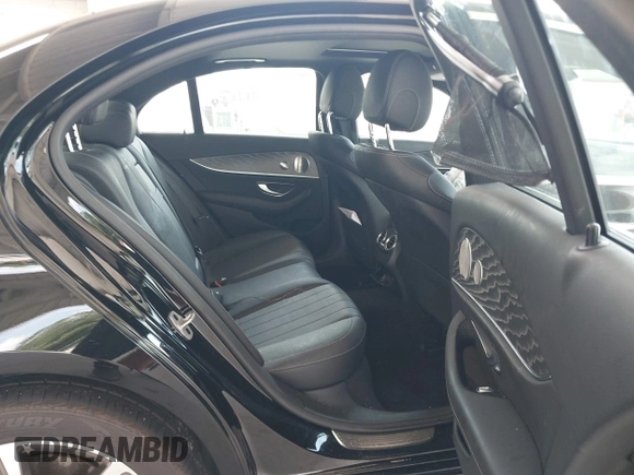 2021 Mercedes-Benz E 350 z VIN W1KZF8EB8MA873550, wystawiony jako IAAI lot #42299371 z przebiegiem 62 734 mil mil oraz . Historia ofert i sprzedaży dostępna na DreamBid. Obrazek 8.