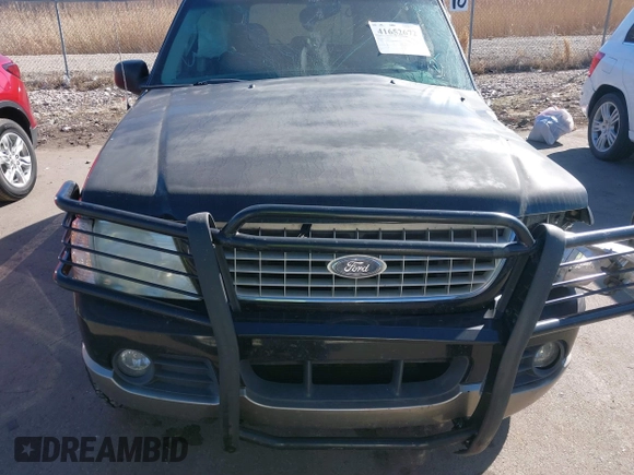 2002 Ford Explorer Eddie Bauer z VIN 1FMDU74W82ZC83464, wystawiony jako IAAI lot #41652672 z przebiegiem 145 151 mil mil oraz . Historia ofert i sprzedaży dostępna na DreamBid. Obrazek 12.