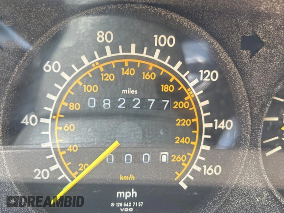 1988 Mercedes-Benz 560 with VIN WDBCA39D0JA421504, listed as a Copart auction lot 52342525 with 82,277 mi miles and Clean Title. Bid and sale history available at DreamBid. Image 8.