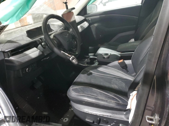 2022 Ford Mustang Mach-E Premium с VIN 3FMTK3SU6NMA63757, выставлен на аукционе Copart как лот 43117615 с пробегом Не указан миль и Списание • Salvage title. История ставок и продаж доступна на DreamBid. Изображение 7.