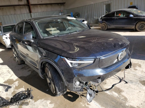 2023 Volvo C40 Recharge Pure Electric Ultimate with VIN YV4ED3GM9P2039427, listed as a Copart auction lot 46353025 with 0 mi miles and Clean Title. Bid and sale history available at carsss.com. Image 4.