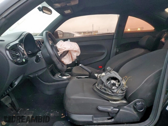 2013 Volkswagen Beetle Entry with VIN 3VWFP7AT8DM630744, listed as a Copart auction lot 51140035 with 118,649 mi miles and Clean Title. Bid and sale history available at DreamBid. Image 7.
