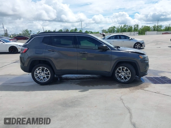 2023 Jeep Compass Latitude Lux с VIN 3C4NJDFN4PT513651, выставлен на аукционе IAAI как лот 40245254 с пробегом 3 545 миль миль и . История ставок и продаж доступна на DreamBid. Изображение 13.