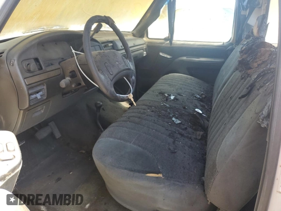 1992 Ford F-250 z VIN 1FTHX26G4NKB83915, wystawiony jako Copart lot #55854535 z przebiegiem Nie podano mil oraz Szkoda całkowita • Salvage title. Historia ofert i sprzedaży dostępna na DreamBid. Obrazek 7.