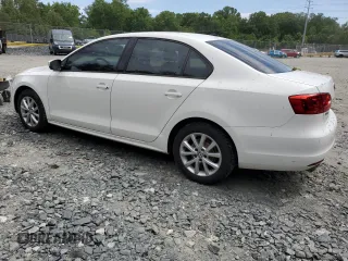 2012 Volkswagen Jetta SE z VIN 3VWDX7AJ7CM077878, wystawiony jako Copart lot #57782295 z przebiegiem 109 308 mil mil oraz Szkoda całkowita • Salvage title. Historia ofert i sprzedaży dostępna na DreamBid. Obrazek 2.