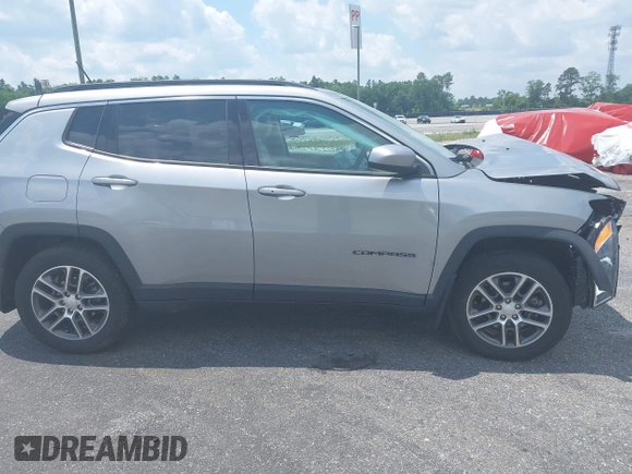 2020 Jeep Compass Altitude z VIN 3C4NJCBB1LT234979, wystawiony jako IAAI lot #41872466 z przebiegiem 37 827 mil mil oraz . Historia ofert i sprzedaży dostępna na DreamBid. Obrazek 13.
