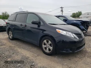 2015 Toyota Sienna LE AAS z VIN 5TDKK3DCXFS541460, wystawiony jako Copart lot #58171725 z przebiegiem 192 174 mil mil oraz Szkoda całkowita • Salvage title. Historia ofert i sprzedaży dostępna na DreamBid. Obrazek 4.
