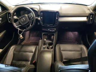 2019 Volvo XC40 Momentum with VIN YV4162XZ2K2009550, listed as a Copart auction lot 62205663 with 61,363 mi miles. Bid and sale history available at carsss.com. Image 8.
