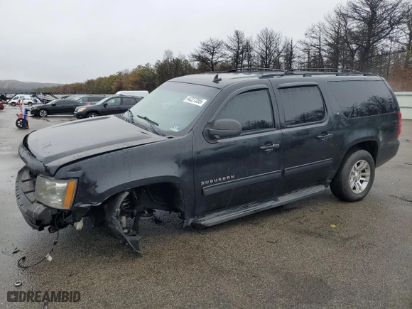 2010 Chevrolet Suburban LT with VIN 1GNUKJE35AR228861, listed as a Copart auction lot 44227355 with 260,524 mi miles and Salvage Title. Bid and sale history available at carsss.com. Image 1.