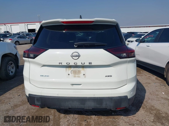 2025 Nissan Rogue S z VIN 5N1BT3AB4SC777425, wystawiony jako IAAI lot #41960932 z przebiegiem 14 073 mil mil oraz . Historia ofert i sprzedaży dostępna na DreamBid. Obrazek 16.