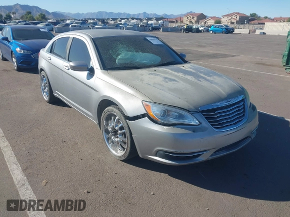 2014 Chrysler 200 LX with VIN 1C3CCBAB3EN210784, listed as a IAAI auction lot 40809915 with 177,513 mi miles. Bid and sale history available at carsss.com. Image 1.