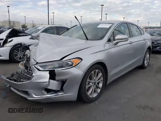 2019 Ford Fusion Hybrid SEL with VIN 3FA6P0MU3KR262056, listed as a IAAI auction lot 41643020 with 1 mi miles. Bid and sale history available at carsss.com. Image 17.
