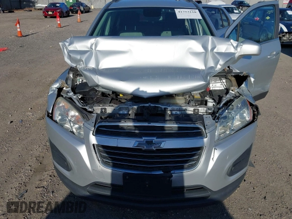 2016 Chevrolet Trax LT z VIN 3GNCJLSB7GL162268, wystawiony jako IAAI lot #41753118 z przebiegiem 123 599 mil mil oraz . Historia ofert i sprzedaży dostępna na DreamBid. Obrazek 6.