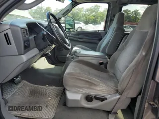 2003 Ford Super Duty F-250 XL with VIN 1FTNW21L33EC50476, listed as a Copart auction lot 67627394 with 277,849 mi miles and Salvage Title. Bid and sale history available at carsss.com. Image 7.