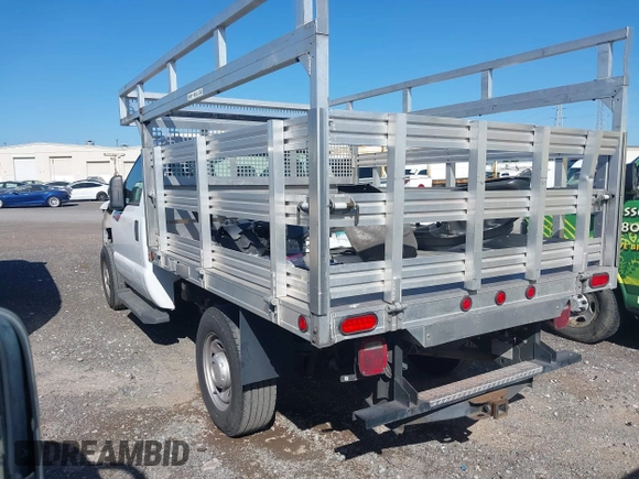 2013 Ford F-250 XL с VIN 1FDBF2A60DEA36359, выставлен на аукционе IAAI как лот 41638468 с пробегом 59 355 миль миль и . История ставок и продаж доступна на DreamBid. Изображение 3.