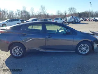 2018 Toyota Prius Two with VIN JTDKBRFU1J3581929, listed as a IAAI auction lot 41887196 with 1 mi miles. Bid and sale history available at carsss.com. Image 12.