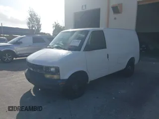 2003 Chevrolet Astro Cargo Van with VIN 1GCDM19X83B114476, listed as a IAAI auction lot 41377490 with 179,867 mi miles. Bid and sale history available at carsss.com. Image 2.
