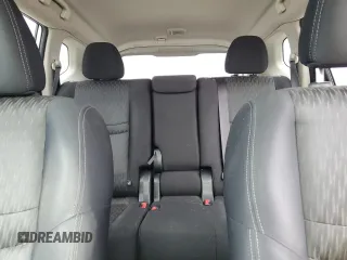 2017 Nissan Rogue SV z VIN JN8AT2MT9HW143571, wystawiony jako Copart lot #53751385 z przebiegiem 105 333 mil mil oraz Szkoda całkowita • Salvage title. Historia ofert i sprzedaży dostępna na DreamBid. Obrazek 10.