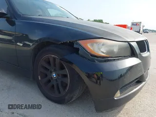 2006 BMW 3 Series 325i with VIN WBAVB13596PT26941, listed as a IAAI auction lot 42273536 with 237,900 mi miles and . Bid and sale history available at DreamBid. Image 6.