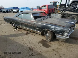 1965 Pontiac Bonneville z VIN 262375R103008, wystawiony jako Copart lot #77523054 z przebiegiem 16 482 mil mil oraz Tytuł czysty. Historia ofert i sprzedaży dostępna na DreamBid. Obrazek 4.