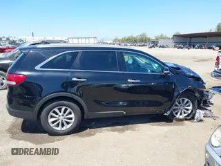 2018 Kia Sorento LX with VIN 5XYPG4A30JG347530, listed as a IAAI auction lot 39296923 with 73,096 mi miles. Bid and sale history available at carsss.com. Image 13.