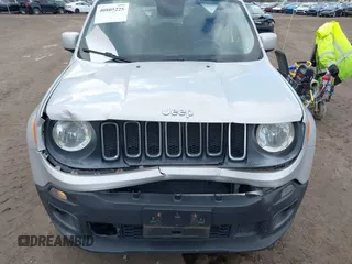 2015 Jeep Renegade Latitude with VIN ZACCJABT9FPB46231, listed as a IAAI auction lot 40805225 with 158,509 mi miles. Bid and sale history available at carsss.com. Image 12.