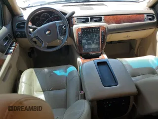 2013 Chevrolet Tahoe LTZ с VIN 1GNSCCE04DR278855, выставлен на аукционе Copart как лот 55980615 с пробегом 144 657 миль миль и Списание • Salvage title. История ставок и продаж доступна на DreamBid. Изображение 8.