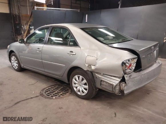 2006 Toyota Camry STD with VIN 4T1BE32K66U677710, listed as a IAAI auction lot 41824974 with 170,083 mi miles. Bid and sale history available at carsss.com. Image 3.