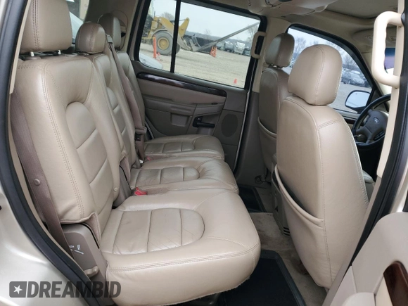 2005 Ford Explorer Limited z VIN 1FMDU75W15UB28593, wystawiony jako Copart lot #82847854 z przebiegiem 245 822 mil mil oraz Czysty tytuł • Clean title. Historia ofert i sprzedaży dostępna na DreamBid. Obrazek 10.