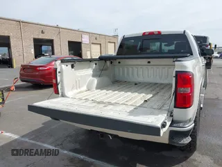 2014 GMC Sierra 1500 Denali z VIN 3GTU2WEJ3EG551266, wystawiony jako IAAI lot #41631624 z przebiegiem 120 214 mil mil oraz . Historia ofert i sprzedaży dostępna na DreamBid. Obrazek 17.